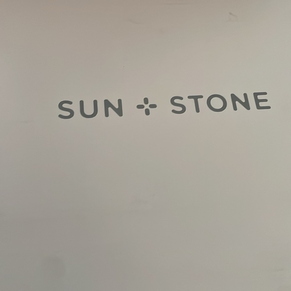 Size 6M - Picture 3 of 4